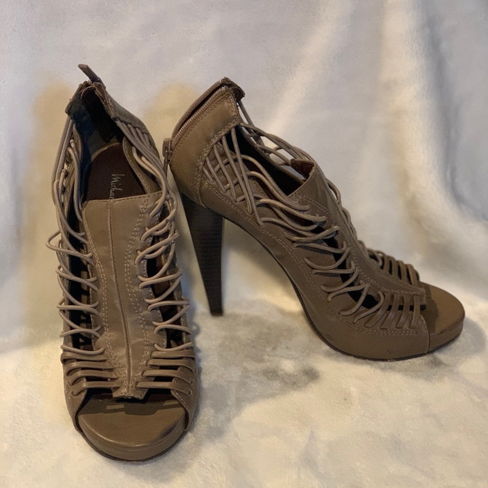 Sexy Micheal Antonios Heel